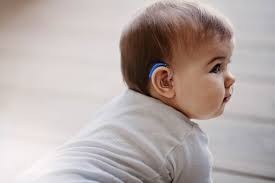 7 Early Signs of Hearing Loss and Why You Shouldn’t Wait 10 Years – Abid Hearing Care Centre